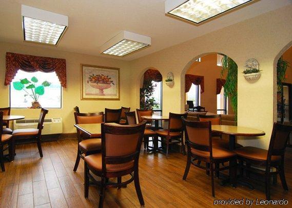 Quality Inn & Suites Pine Bluff Étterem fotó